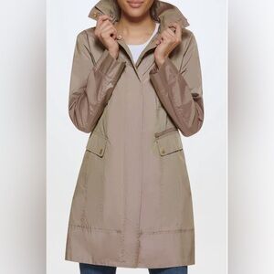 NWT COLE HAAN SIGNATURE Packable Raincoat Jacket Beige Hooded Size XS/TP‎